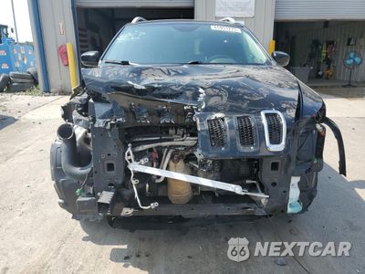 Piąte zdjęcie samochodu w środku: 2017 JEEP CHEROKEE LATITUDE VIN:1C4PJMCS8HW589873 - miniatura