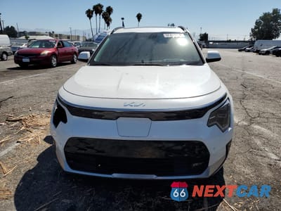 Piąte zdjęcie samochodu w środku: 2024 KIA NIRO WAVE VIN:KNDCT3L15R5098081 - miniatura