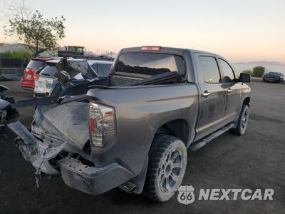 Trzecie zdjęcie samochodu z tyłu: 2016 TOYOTA TUNDRA CREWMAX 1794 VIN:5TFAW5F14GX551615 - miniatura