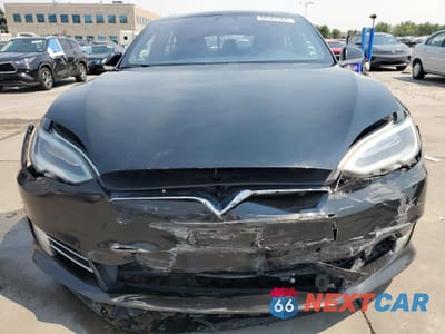 Piąte zdjęcie samochodu w środku: 2018 TESLA MODEL S VIN:5YJSA1E27JF293503 - miniatura