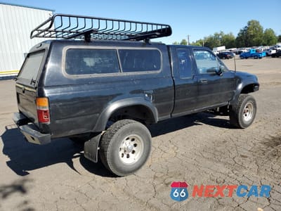 Trzecie zdjęcie samochodu z tyłu: 1993 TOYOTA PICKUP 1/2 TON EXTRA LONG WHEELBASE DX VIN:JT4RN13P4P6056277 - miniatura