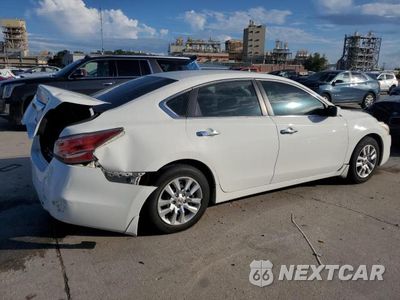 Trzecie zdjęcie samochodu z tyłu: 2015 NISSAN ALTIMA VIN:1N4AL3AP4FN904055 - miniatura