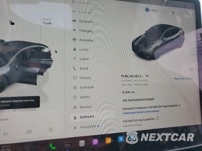 Zdjęcie 9 z 13 samochodu: 2023 TESLA MODEL Y VIN:7SAYGDEE3PF842887 - miniatura
