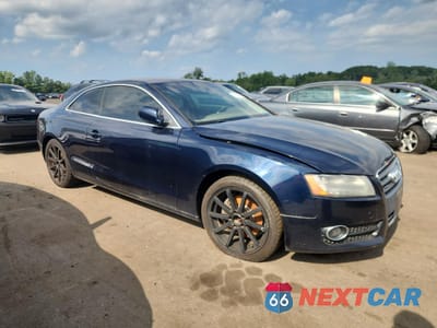 Czwarte zdjęcie samochodu z boku: 2011 AUDI A5 PREMIUM PLUS VIN:WAURFAFR0BA027128 - miniatura