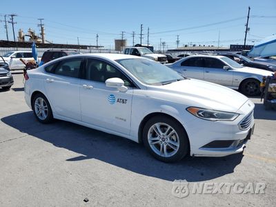 Czwarte zdjęcie samochodu z boku: 2018 FORD FUSION SE HYBRID VIN:3FA6P0LU7JR171615 - miniatura