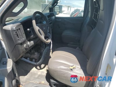 Zdjęcie 7 z 13 samochodu: 2017 GMC SAVANA CUTAWAY G3500 VIN:1GDY7RFF8H1212175 - miniatura