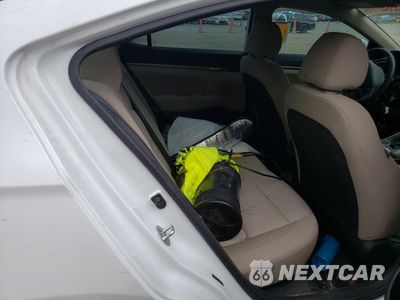 Zdjęcie 10 z 12 samochodu: 2017 HYUNDAI ELANTRA SE VIN:5NPD84LF2HH196023 - miniatura