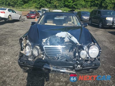 Piąte zdjęcie samochodu w środku: 2000 MERCEDES-BENZ E 320 4MATIC VIN:WDBJH82J2YX029602 - miniatura