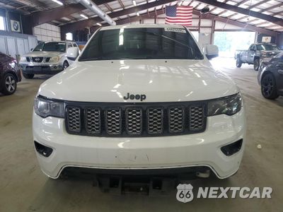 Piąte zdjęcie samochodu w środku: 2017 JEEP GRAND CHEROKEE SRT-8 VIN:1C4RJFDJ1HC728172 - miniatura