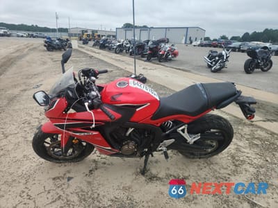 Trzecie zdjęcie samochodu z tyłu: 2018 HONDA CBR650 F VIN:MLHRC7402J5400368 - miniatura