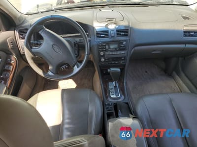 Zdjęcie 8 z 12 samochodu: 2000 INFINITI I30 VIN:JNKCA31A6YT205897 - miniatura