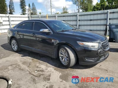 Czwarte zdjęcie samochodu z boku: 2015 FORD TAURUS LIMITED VIN:1FAHP2F87FG134310 - miniatura