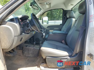 Zdjęcie 7 z 12 samochodu: 2013 CHEVROLET SILVERADO K3500 VIN:1GB3KZCG8DF237301 - miniatura