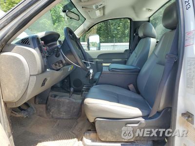 Zdjęcie 7 z 12 samochodu: 2013 CHEVROLET SILVERADO K3500 VIN:1GB3KZCG8DF237301 - miniatura