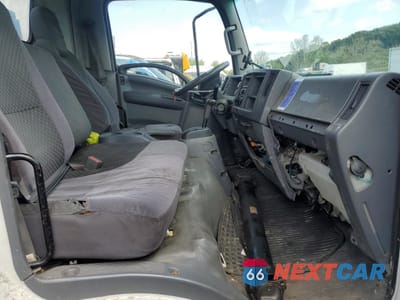 Zdjęcie 10 z 13 samochodu: 2013 ISUZU NPR HD VIN:54DC4W1B6DS800618 - miniatura
