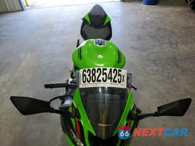 Piąte zdjęcie samochodu w środku: 2022 KAWASAKI ZX636 K VIN:JKBZXJG1XNA020397 - miniatura
