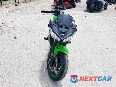 Drugie zdjęcie samochodu z przodu: 2023 KAWASAKI EX650 P VIN:ML5EXEP12PDA91544 - miniatura