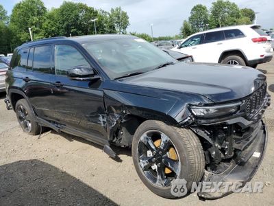 Czwarte zdjęcie samochodu z boku: 2024 JEEP GRAND CHEROKEE LAREDO VIN:1C4RJHAG8RC216642 - miniatura