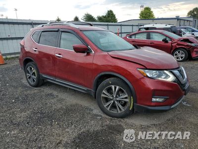 Czwarte zdjęcie samochodu z boku: 2018 NISSAN ROGUE S VIN:5N1AT2MV1JC832391 - miniatura