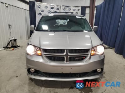 Piąte zdjęcie samochodu w środku: 2018 DODGE GRAND CARAVAN GT VIN:2C4RDGEG2JR344544 - miniatura