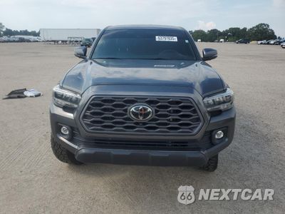 Piąte zdjęcie samochodu w środku: 2023 TOYOTA TACOMA DOUBLE CAB VIN:3TMCZ5AN0PM592162 - miniatura