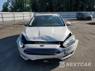 Piąte zdjęcie samochodu w środku: 2018 FORD FOCUS TITANIUM VIN:1FADP3N20JL332678 - miniatura