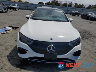 Piąte zdjęcie samochodu w środku: 2023 MERCEDES-BENZ EQE SEDAN 350 4MATIC VIN:W1KEG1CB5PF021234 - miniatura