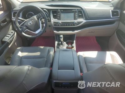 Zdjęcie 8 z 13 samochodu: 2017 TOYOTA HIGHLANDER LIMITED VIN:5TDDZRFH0HS418379 - miniatura