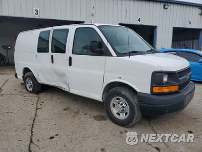 Czwarte zdjęcie samochodu z boku: 2013 CHEVROLET EXPRESS G2500 VIN:1GCWGFCA1D1191828 - miniatura