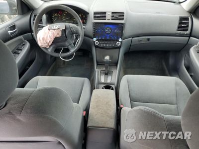 Zdjęcie 8 z 14 samochodu: 2006 HONDA ACCORD LX VIN:1HGCM564X6A094286 - miniatura