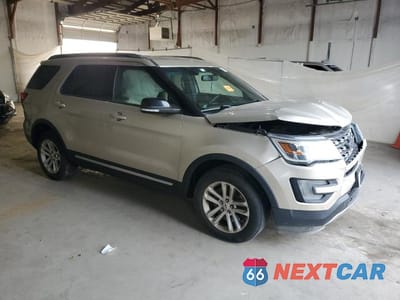 Czwarte zdjęcie samochodu z boku: 2017 FORD EXPLORER XLT VIN:1FM5K7DH2HGA41950 - miniatura