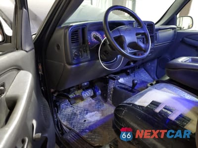 Zdjęcie 8 z 12 samochodu: 2006 CHEVROLET SILVERADO K3500 VIN:1GCHK33U46F253700 - miniatura