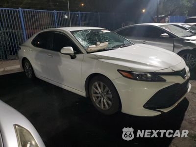 Czwarte zdjęcie samochodu z boku: 2019 TOYOTA CAMRY L VIN:4T1B11HK8KU795985 - miniatura