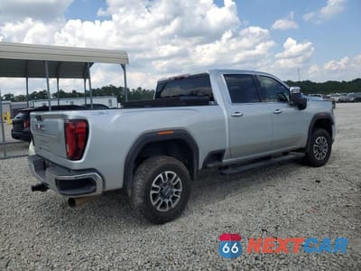 Trzecie zdjęcie samochodu z tyłu: 2022 GMC SIERRA K2500 SLT VIN:1GT49NEY5NF180714 - miniatura