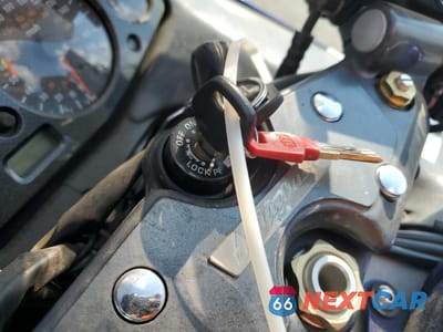 Zdjęcie 8 z 9 samochodu: 2005 SUZUKI GSX1300 RK5 VIN:JS1GW71AX52102926 - miniatura