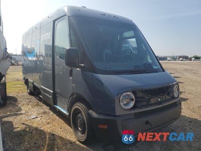 Czwarte zdjęcie samochodu z boku: 2022 RIVIAN EDV 700 VIN:7FCEHDB76NN003330 - miniatura