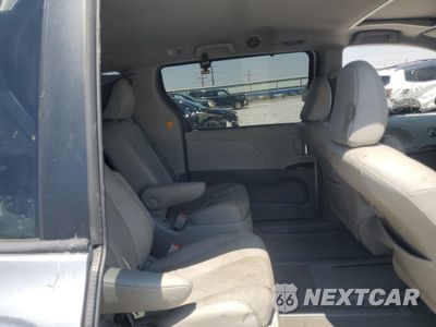Zdjęcie 11 z 15 samochodu: 2013 TOYOTA SIENNA XLE VIN:5TDDK3DCXDS049274 - miniatura