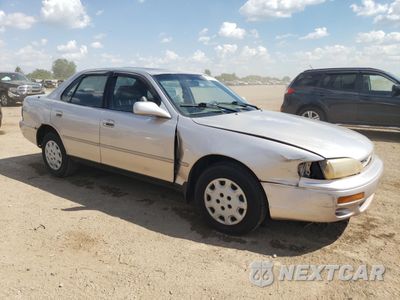 Czwarte zdjęcie samochodu z boku: 1996 TOYOTA CAMRY DX VIN:JT2BG12K3T0418235 - miniatura
