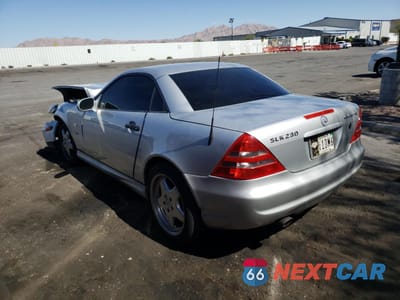 Drugie zdjęcie samochodu z przodu: 2000 MERCEDES-BENZ SLK 230 KOMPRESSOR VIN:WDBKK47F5YF160614 - miniatura