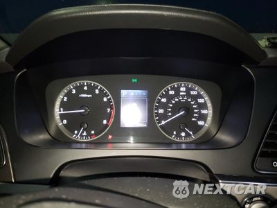 Zdjęcie 9 z 12 samochodu: 2017 HYUNDAI SONATA SPORT VIN:5NPE34AF7HH513395 - miniatura