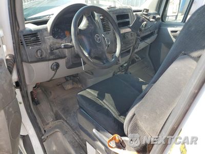 Zdjęcie 8 z 13 samochodu: 2014 MERCEDES-BENZ SPRINTER 2500 DELIVERY TRUCK OR VAN DELIVERY VAN VIN:WD3PE8DE8E5894046 - miniatura