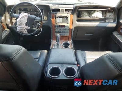 Zdjęcie 8 z 15 samochodu: 2013 LINCOLN NAVIGATOR L VIN:5LMJJ3J54DEL03457 - miniatura
