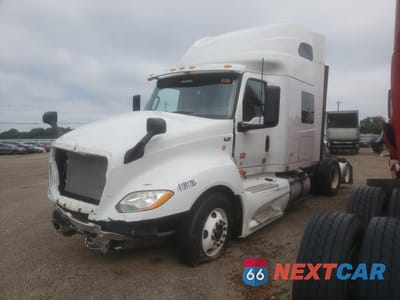 Drugie zdjęcie samochodu z przodu: 2018 INTERNATIONAL LT625 SEMI TRUCK VIN:3HSDZAPR9JN755827 - miniatura