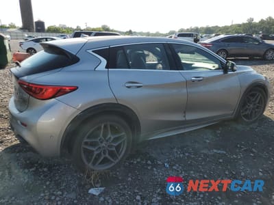 Trzecie zdjęcie samochodu z tyłu: 2018 INFINITI QX30 BASE VIN:SJKCH5CP1JA040415 - miniatura