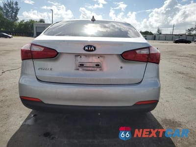 Zdjęcie 6 z 12 samochodu: 2015 KIA FORTE LX VIN:KNAFK4A68F5412934 - miniatura