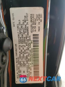 Zdjęcie 13 z 13 samochodu: 2005 LEXUS GX 470 VIN:JTJBT20X950078936 - miniatura
