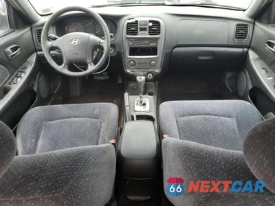 Zdjęcie 8 z 12 samochodu: 2003 HYUNDAI SONATA GL VIN:KMHWF25S03A743833 - miniatura