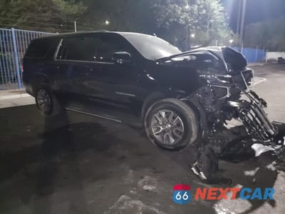 Czwarte zdjęcie samochodu z boku: 2024 CHEVROLET SUBURBAN C1500 LT VIN:1GNSCCKD0RR394388 - miniatura