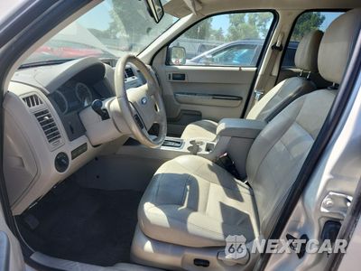 Zdjęcie 7 z 15 samochodu: 2008 FORD ESCAPE XLT VIN:1FMCU03138KD06918 - miniatura