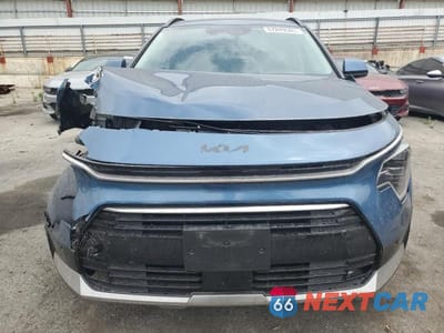 Piąte zdjęcie samochodu w środku: 2023 KIA NIRO SX VIN:KNDCT3LEXP5043268 - miniatura